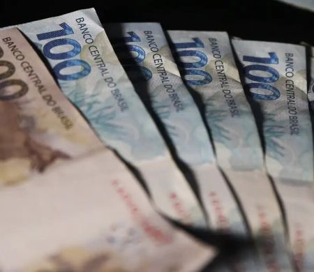 Serasa usa Correios parar abrir um dia de negociação de dívidas