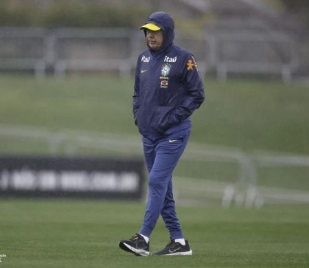 Ancelotti vai mexer em oito posições para enfrentar a Bolívia 