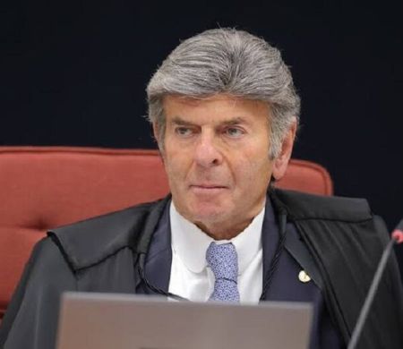 Fux pede anulação de processo contra Bolsonaro por incompetência do STF