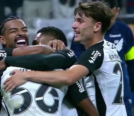 Gui Negão marca, Corinthians bate Athletico e vai à semi