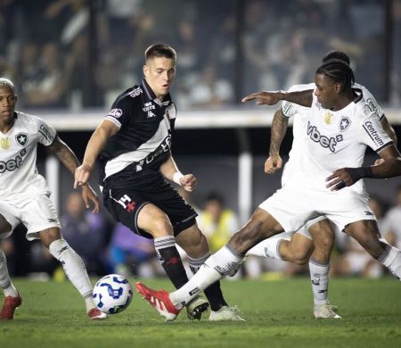 Botafogo e Vasco decidem o último semifinalista da Copa do Brasil 