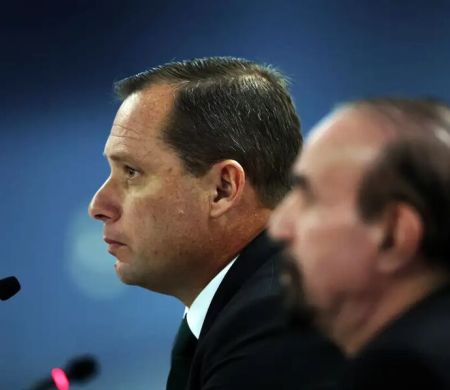 Mauro Cid aciona o STF por extinção de pena e devolução de passaporte