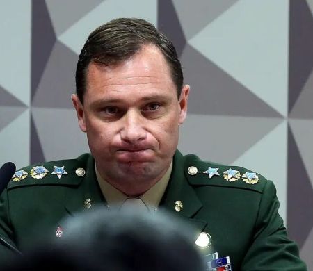 Moraes nega extinguir pena e devolver passaporte de Mauro Cid 