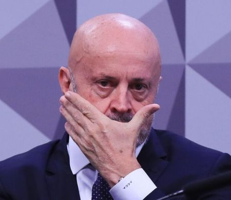 Mendonça vota para manter prisão de suspeitos de fraude no INSS