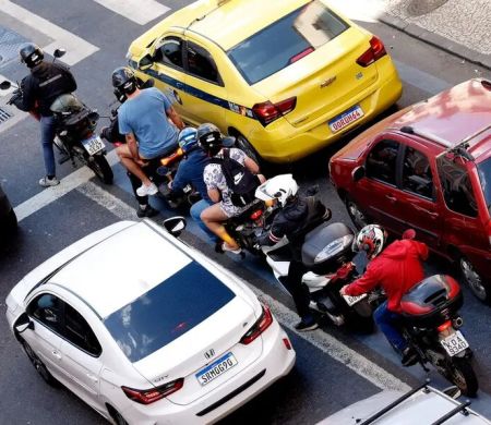 Trânsito causa até 10 vezes mais sequelas que mortes, alerta CFM 