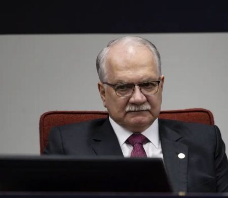 Também ligado à esquerda, Fachin toma posse na presidência do STF