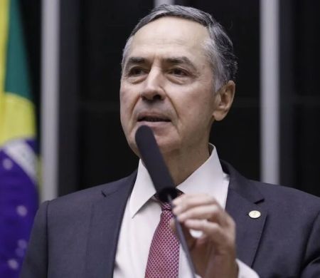Indefinição de Barroso faz Lula avaliar cenários para o STF