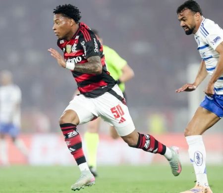 Em jogo bem disputado, Flamengo e Cruzeiro empatam no Maracanã 
