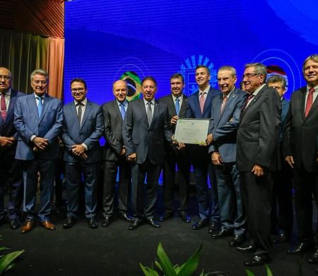 Presidente do Paraguai recebe Título de Cidadão Sul-Mato-Grossense