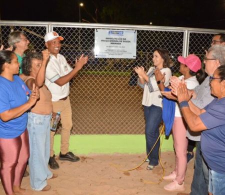 Prefeita entrega Arena Esportiva e Playground no Paulo Coelho Machado