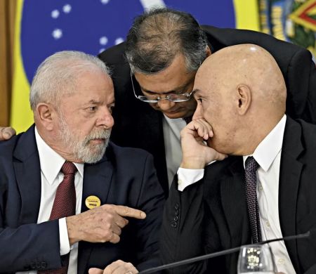 Mesmo em final de governo, desaprovação de Lula ainda é maior