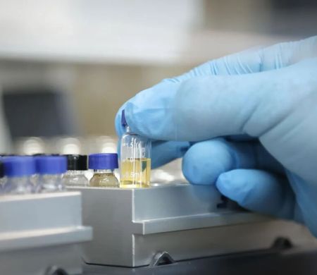 Metanol foi adicionado e não surgiu de destilação natural, diz perícia