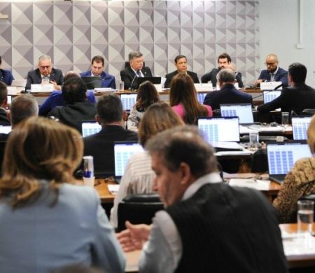 CPMI do INSS aponta esquema criminoso em sindicato ligado a irmão de Lula