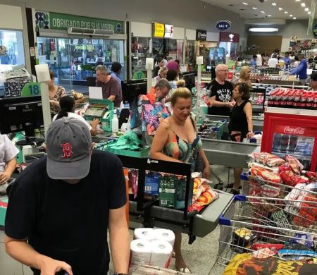 Pelo quarto mês consecutivo, preços dos alimentos caem, diz IBGE