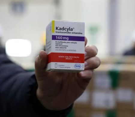 Brasil recebe medicamento para tratar câncer de mama no SUS