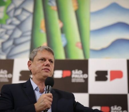 Aprovação do governo Tarcísio chega a 61,9%, aponta Paraná Pesquisas