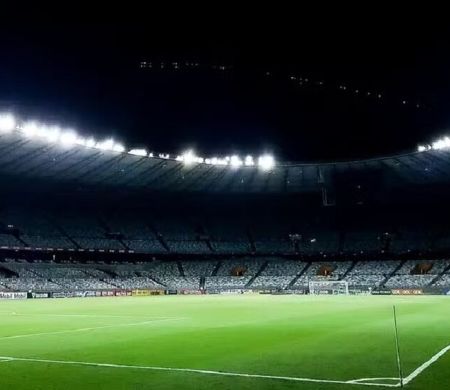 Pressionado, Cruzeiro recebe o Fortaleza no Minei<span style=
