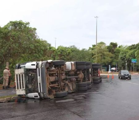 Alems analisa projeto que proíbe caminhões no Parque dos Poderes