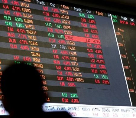 Bolsa bate recorde e dólar cai após reunião entre Lula e Trump Bolsa bate recorde e dólar cai após reunião entre Lula e Trump