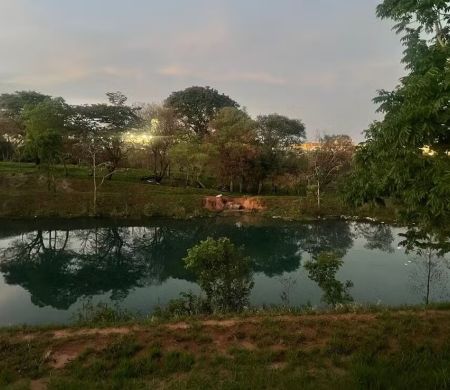 Jovem de 17 anos morre afogado em lago de Campo Grande