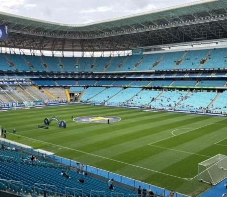 No meio da tabela, Grêmio busca pontuar contra o Cruzeiro em Porto Alegre 