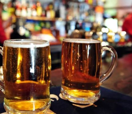 Dez réus por contaminação de cervejas Backer são absolvidos 