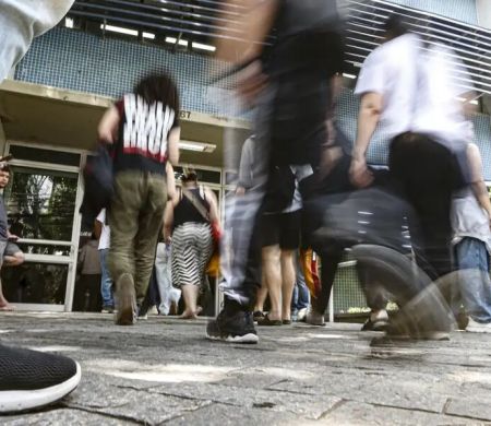 Cerca de 4,8 mi participam do 1° dia de provas do Enem neste domingo