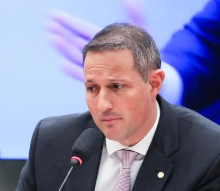 Derrite recua e aceita ação da PF contra facção sem aval de governador