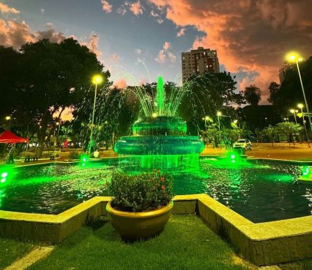 Praça Ary Coelho fechada até dia 28 para montagem do Natal