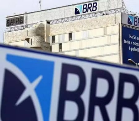 Alvo de busca e apreensão, presidente do BRB está fora do Brasil