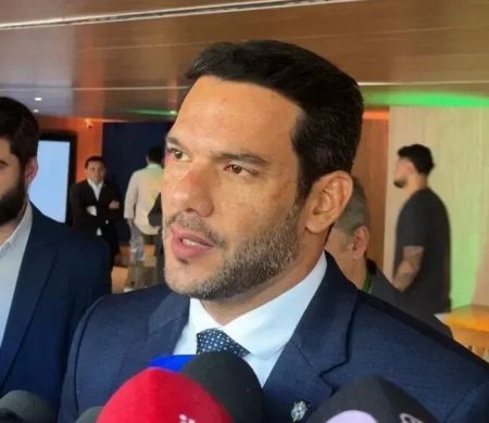 Xaud rebate Abel sobre arbitragem: 