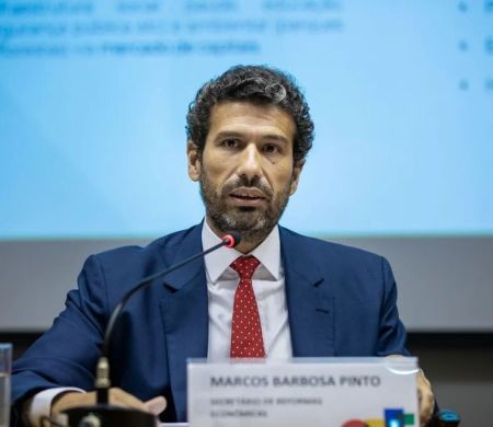 Demissões na Fazenda expõem rombo fiscal, inflação e crise no governo