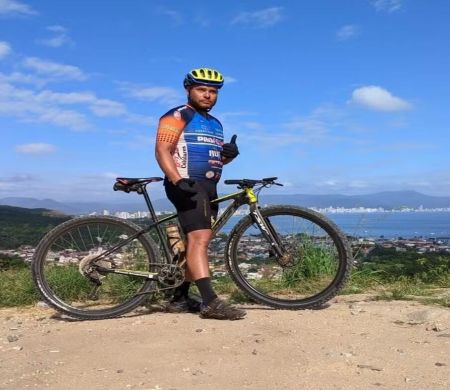 Após desaparecer em competição, ciclista é achado morto