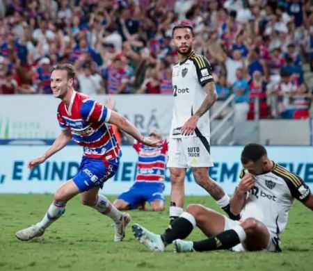 Fortaleza bate Atlético-MG e fica perto de sair do Z4 do Brasileirão