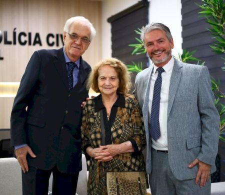 Vereadores destacam legado de Adiles do Amaral em homenagem especial