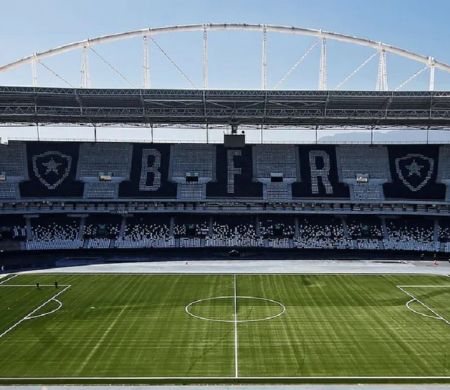 Em nota conjunta, cinco times da Série A defendem gramado sintético 