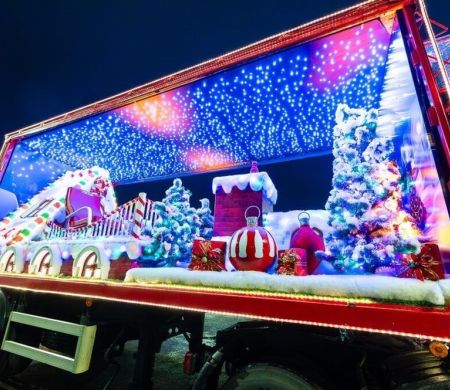 Caravana de Natal da Coca-Cola vai desfilar à noite no Centro da Capital&nbsp;