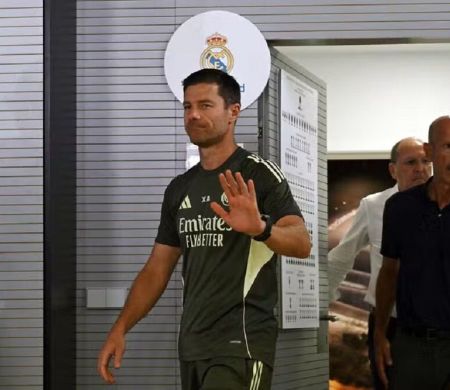 Sai Xabi Alonso e entra Álvaro Arbeloa no comando do Real Madrid&nbsp;