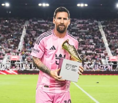 Após Messi rejeitar proposta, Al-Ittihad oferece cheque em branco ao craque