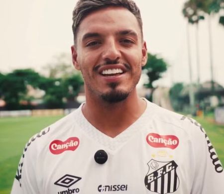 Santos contrata por empréstimo o volante Gabriel Menino, do Atlético-MG