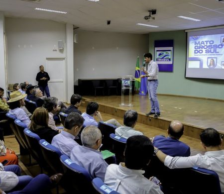 Prefeitos alertam que salário mínimo deve custar R$ 4,28 bilhões às prefeituras