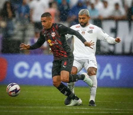 Santos completa quarto jogo sem vencer após empate diante do Bragantino