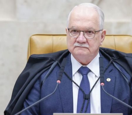 Se STF não se autolimitar, poderá haver limitação de poder externo, diz Fachin