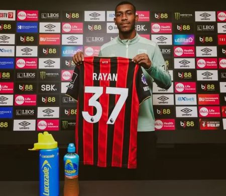 Em ritmo de Carnaval, Rayan é anunciado pelo Bournemouth&nbsp;