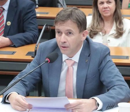 PF mira o deputado Eduardo Velloso por desvio de emendas Pix&nbsp;