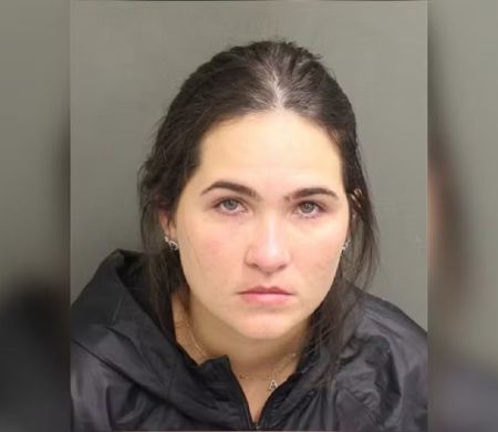 Mulher de cantor sertanejo é presa em Orlando, nos EUA