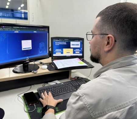 Prefeitura da capital lança robô de atendimento e acelera acesso aos sistemas