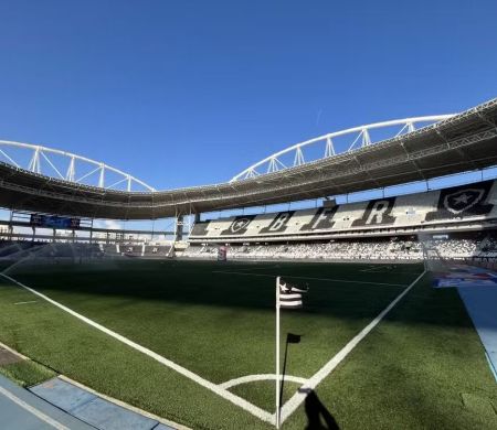 Vasco e Flu começam a decidir vaga na final do Carioca&nbsp;