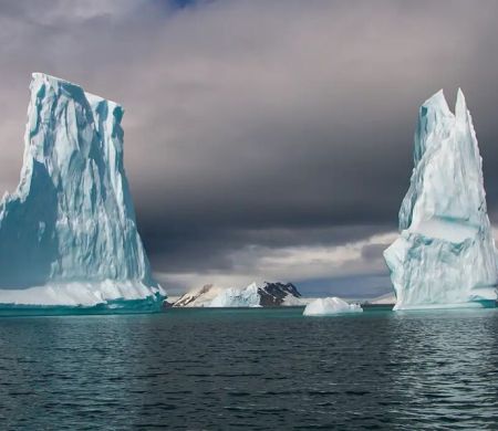 Estudo brasileiro alerta para degelo acelerado nas calotas polares