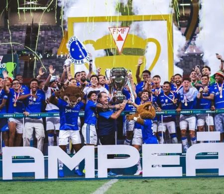 Após seis anos de jejum, Cruzeiro conquista o Campeonato Mineiro